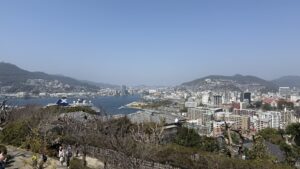 長崎港とクルーズ船